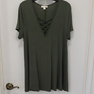 〰️Misia〰️ Olive Green Lace Up V-Neck Short Sleeve Top L